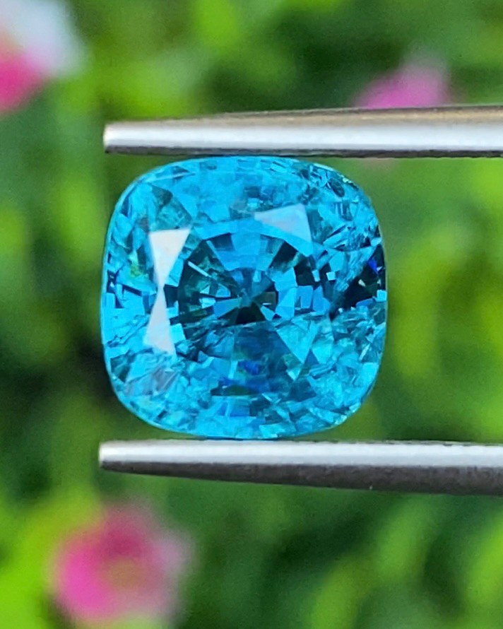 เพทาย Natural Zircon