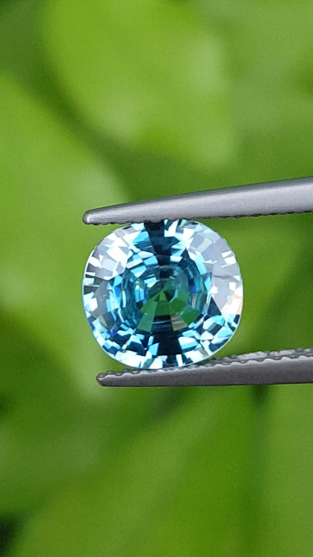 เพทาย Natural Zircon