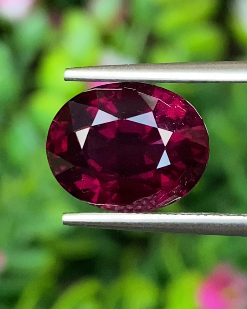 โรโดไลต์ กาเน็ท Natural Rhodolite Garnet