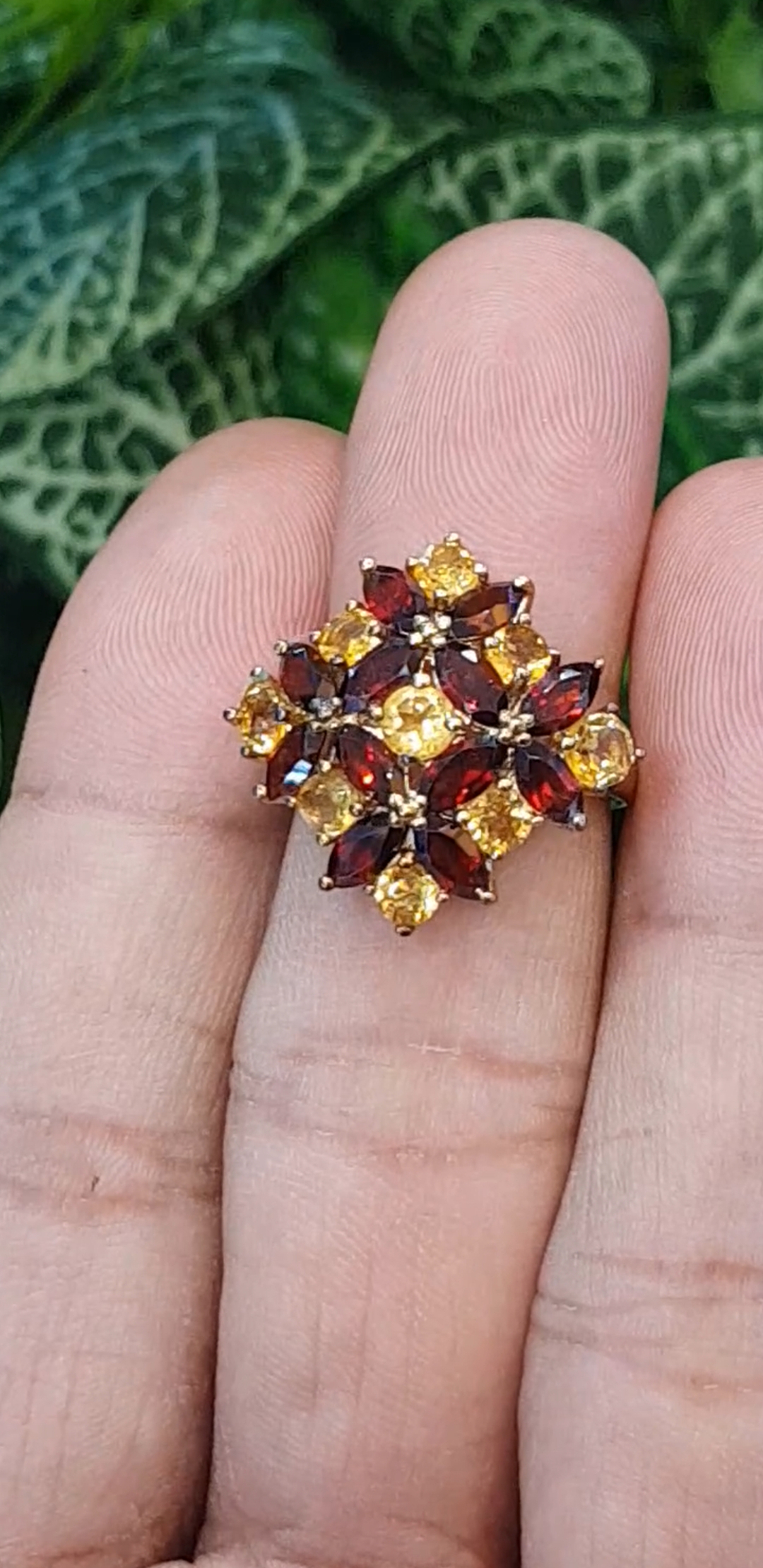 บุษราคัม โกเมน Yellow Sapphire & Garnet