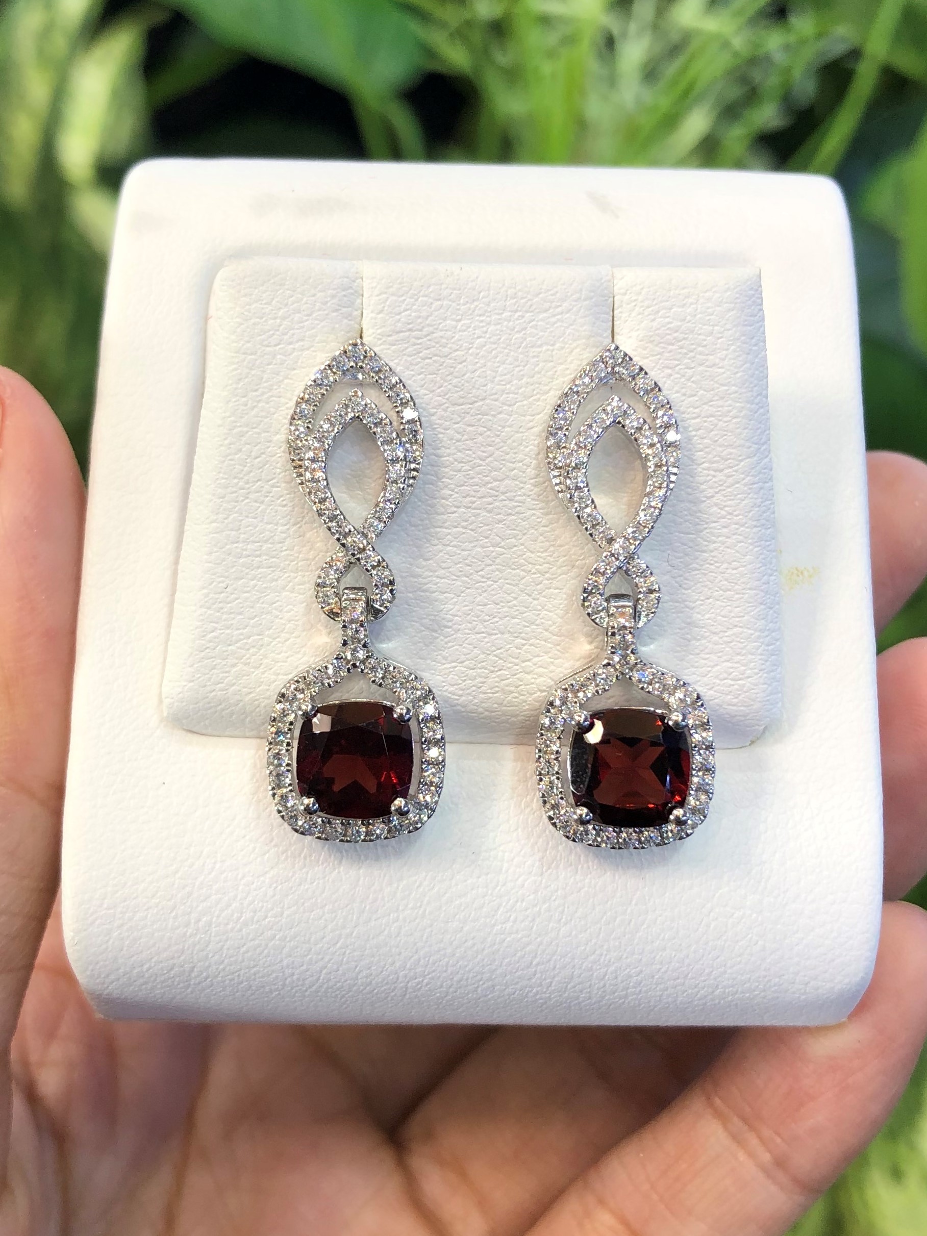 พลอย โกเมน Garnet