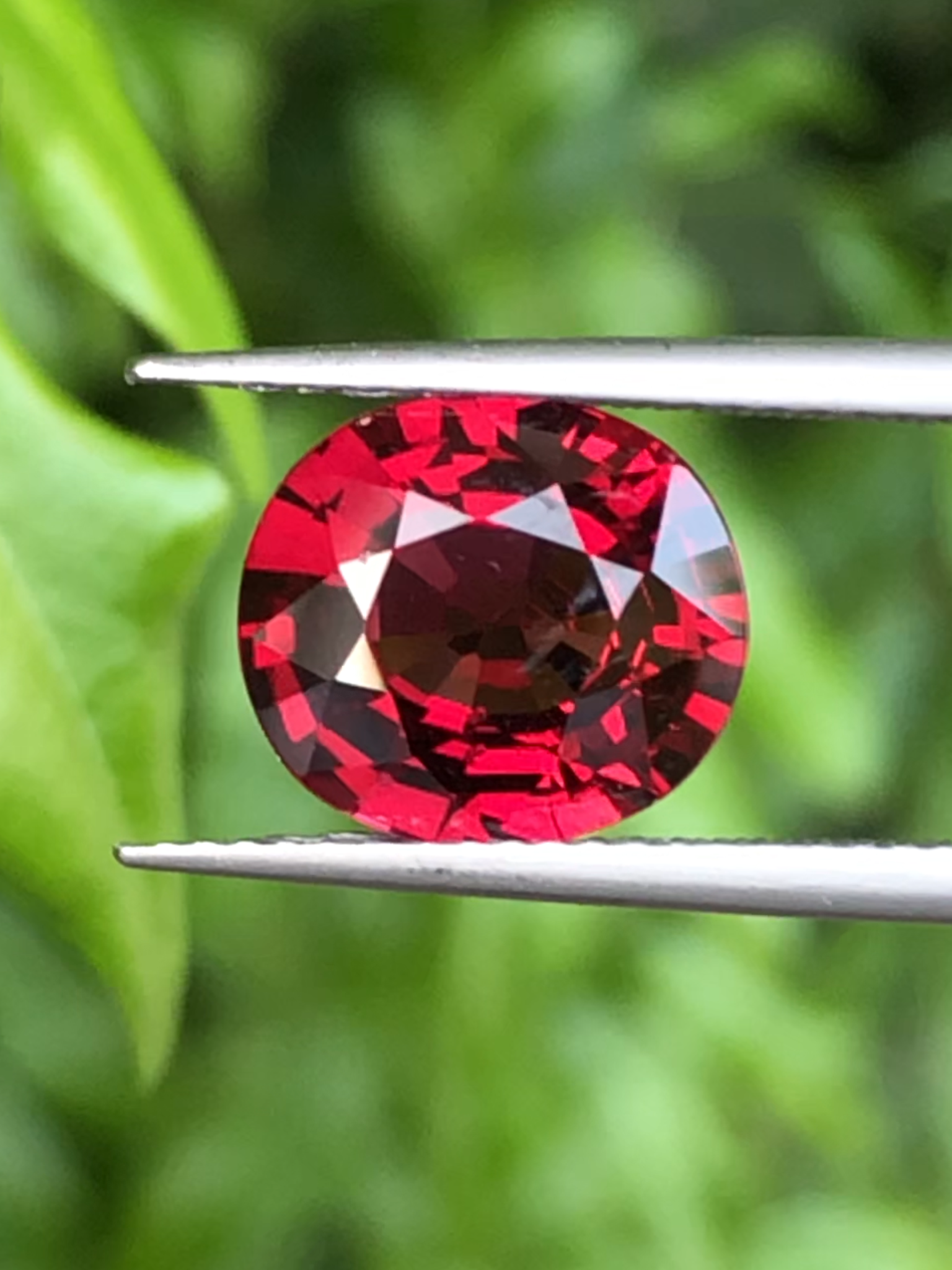 โรโดไลต์ กาเน็ท Natural Rhodolite Garnet