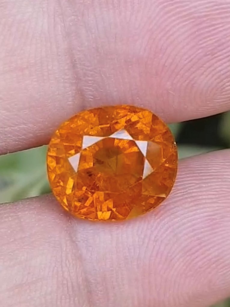 บุษราคัม (Yellow Sapphire)