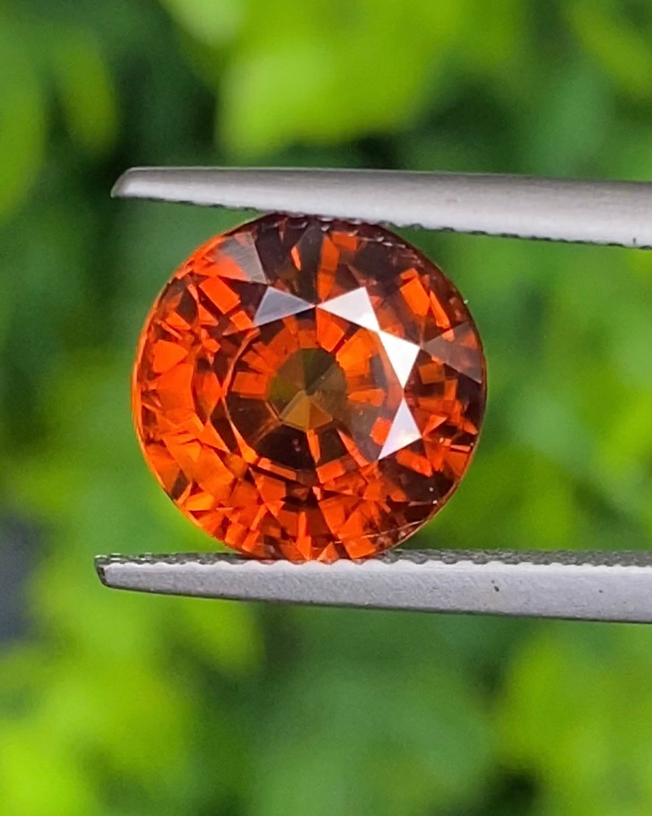 เพทาย Natural Zircon