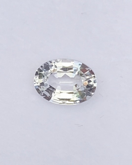 ไวท์ แซฟไฟร์ White / Colorless Sapphire