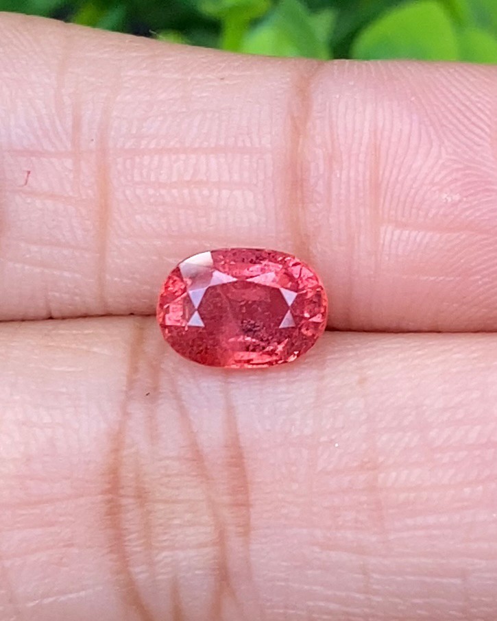 ส้มอมชมพู (Pinkish Orange Sapphire)