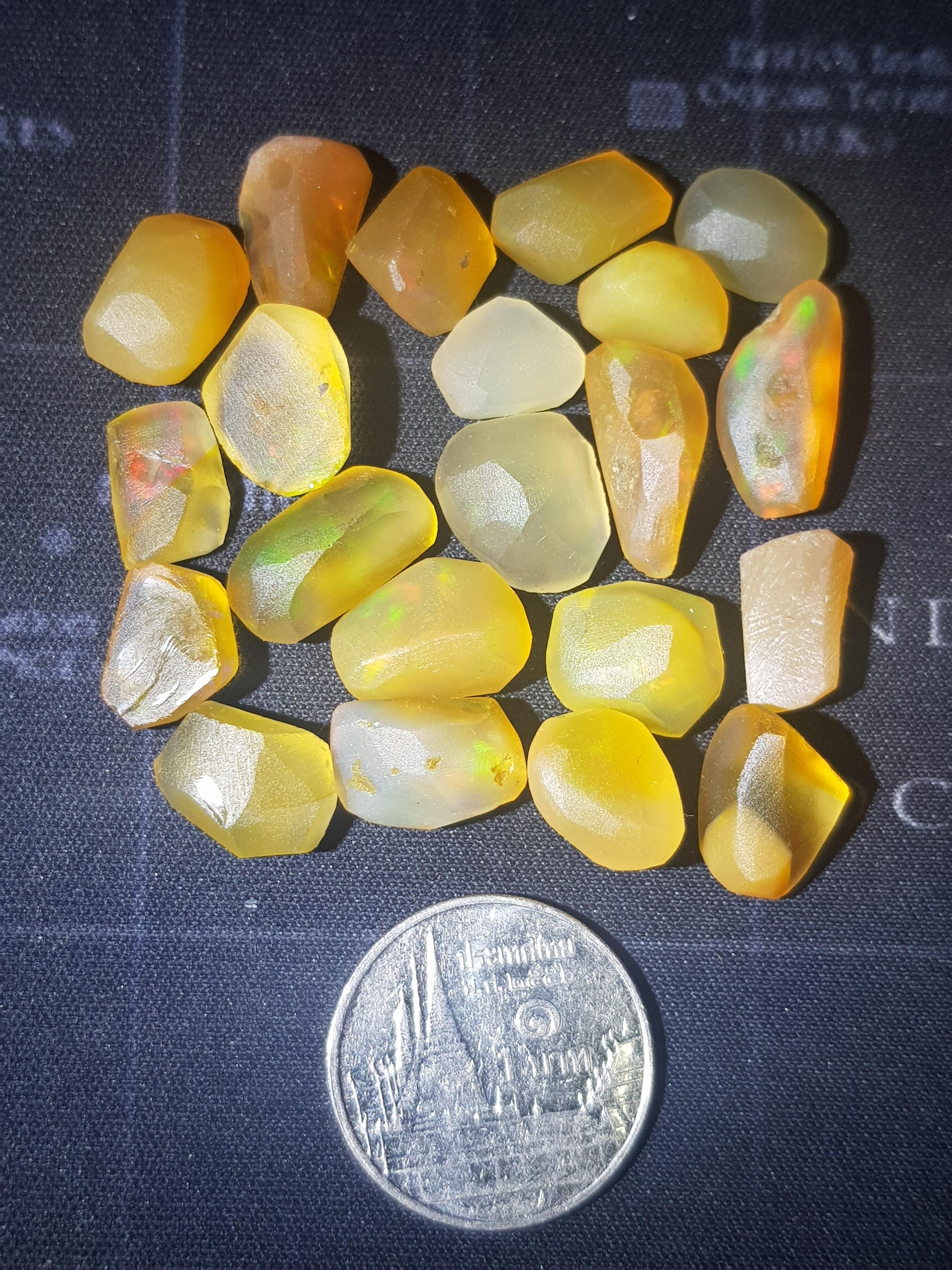 พลอย โอปอล Opal