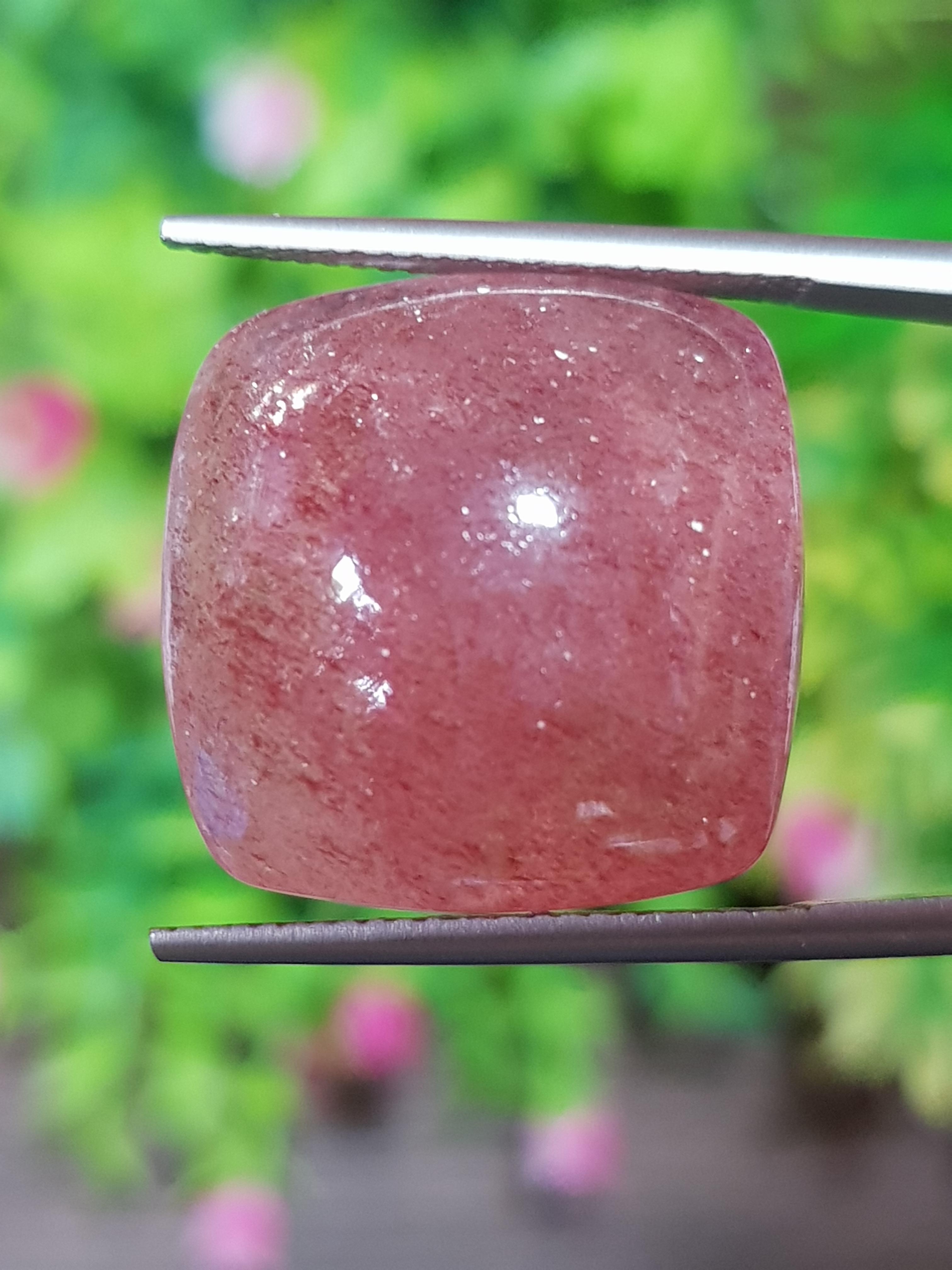 สตอเบอรี่ ควอตซ์ Strawberry Quartz