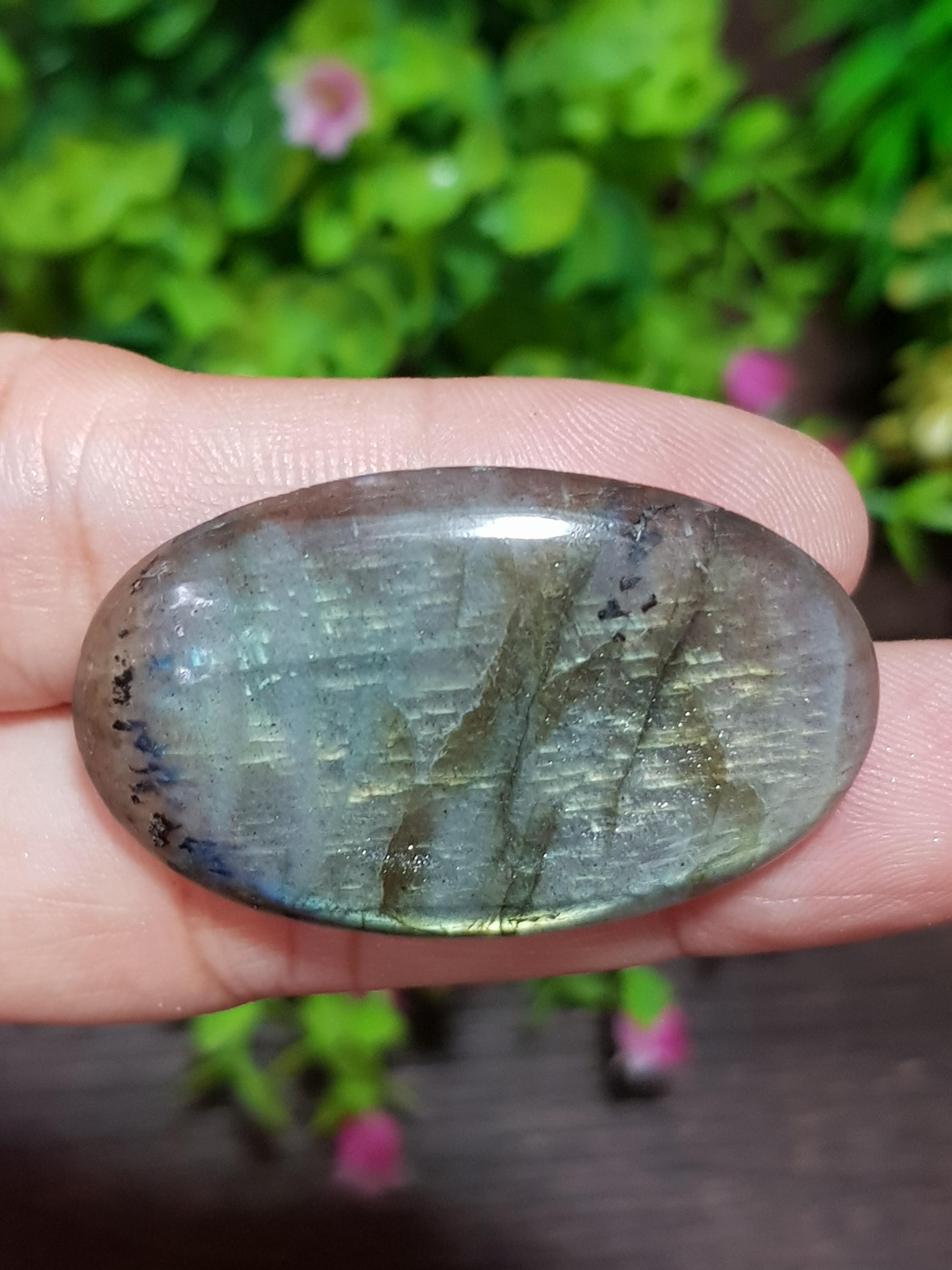 ลาบราดอไรต์ Labradorite