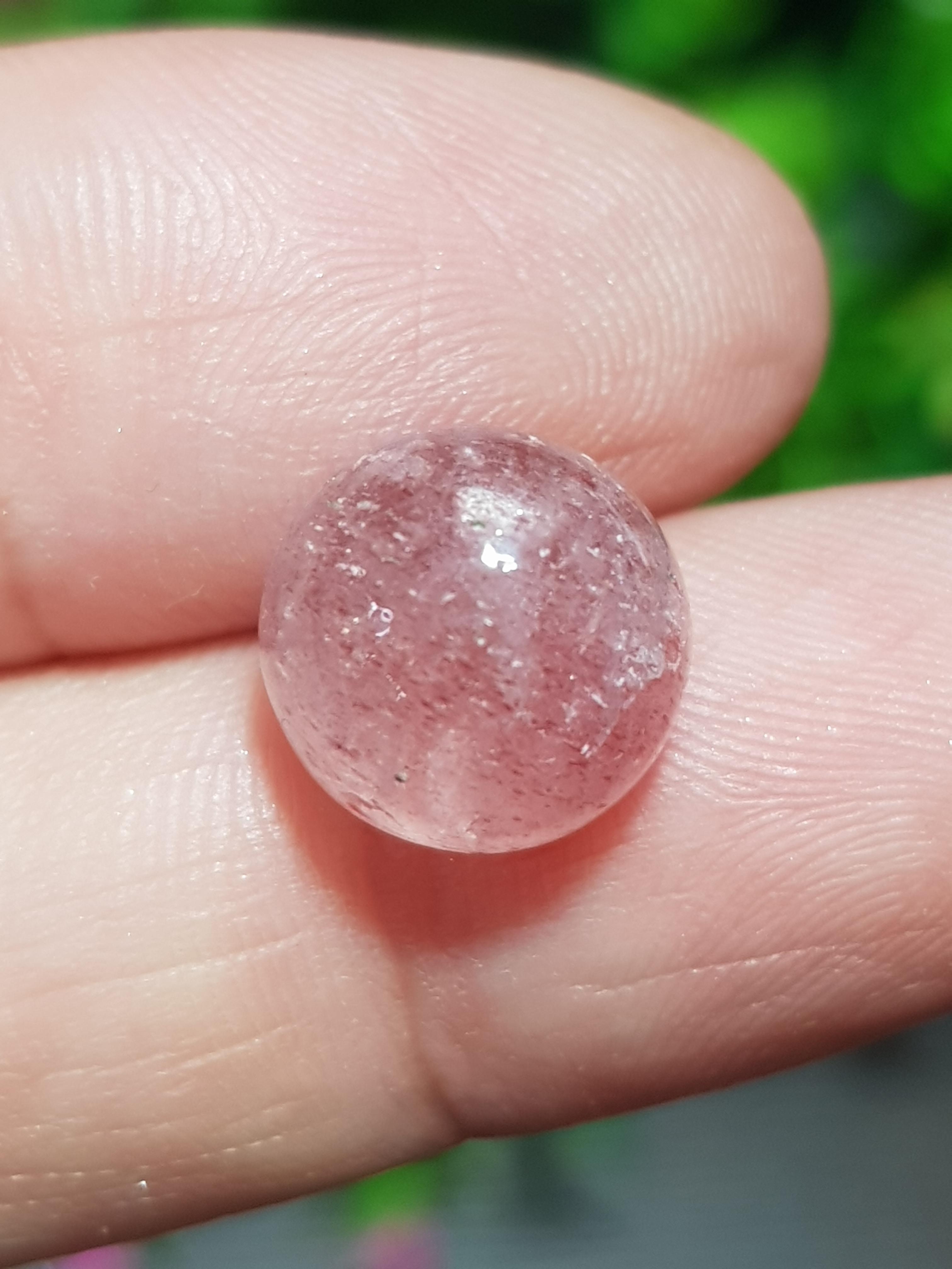 สตอเบอรี่ ควอตซ์ Strawberry Quartz