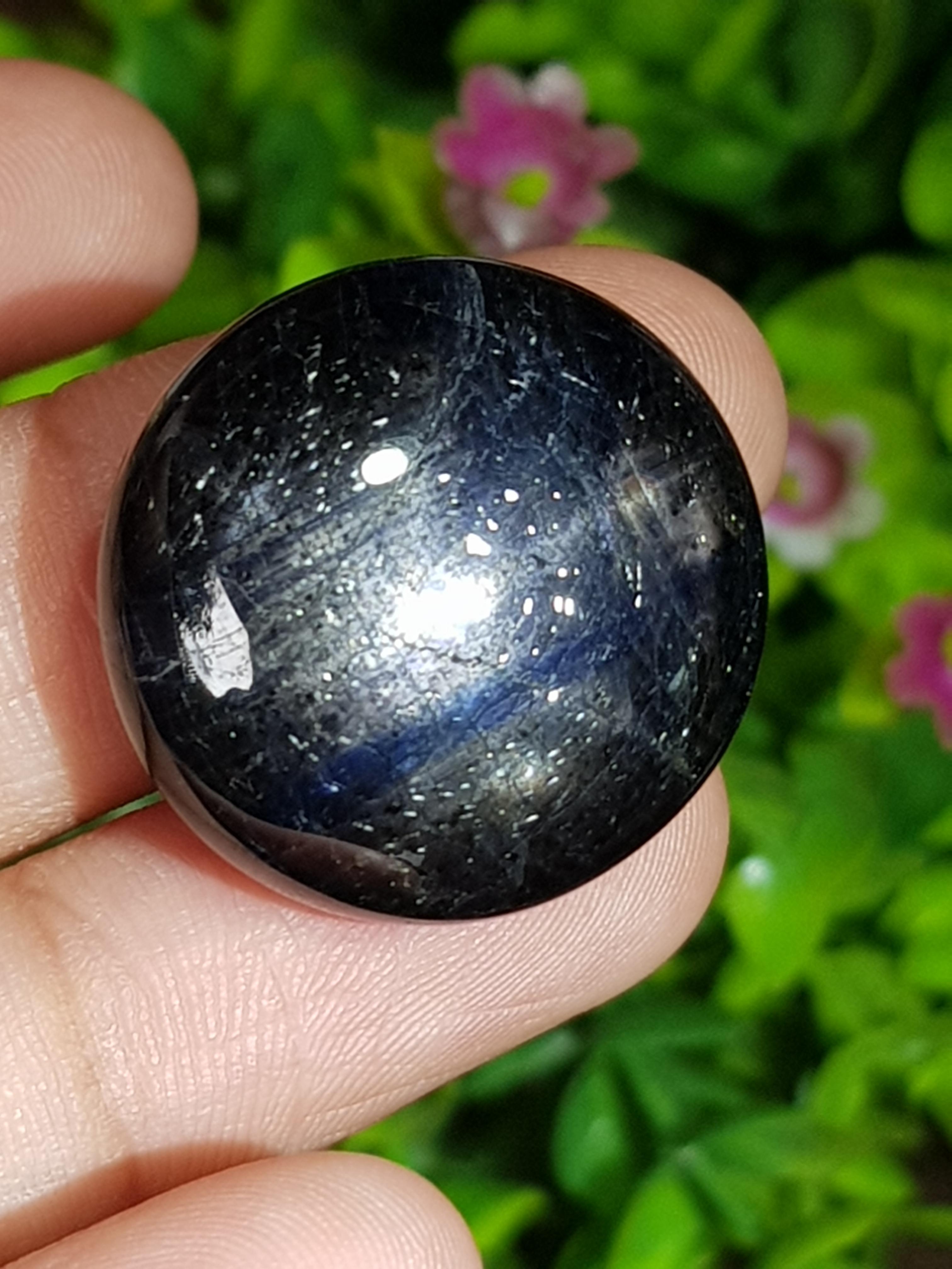 แบล็ค สตาร์ แซฟไฟร์ Natural Star Sapphire