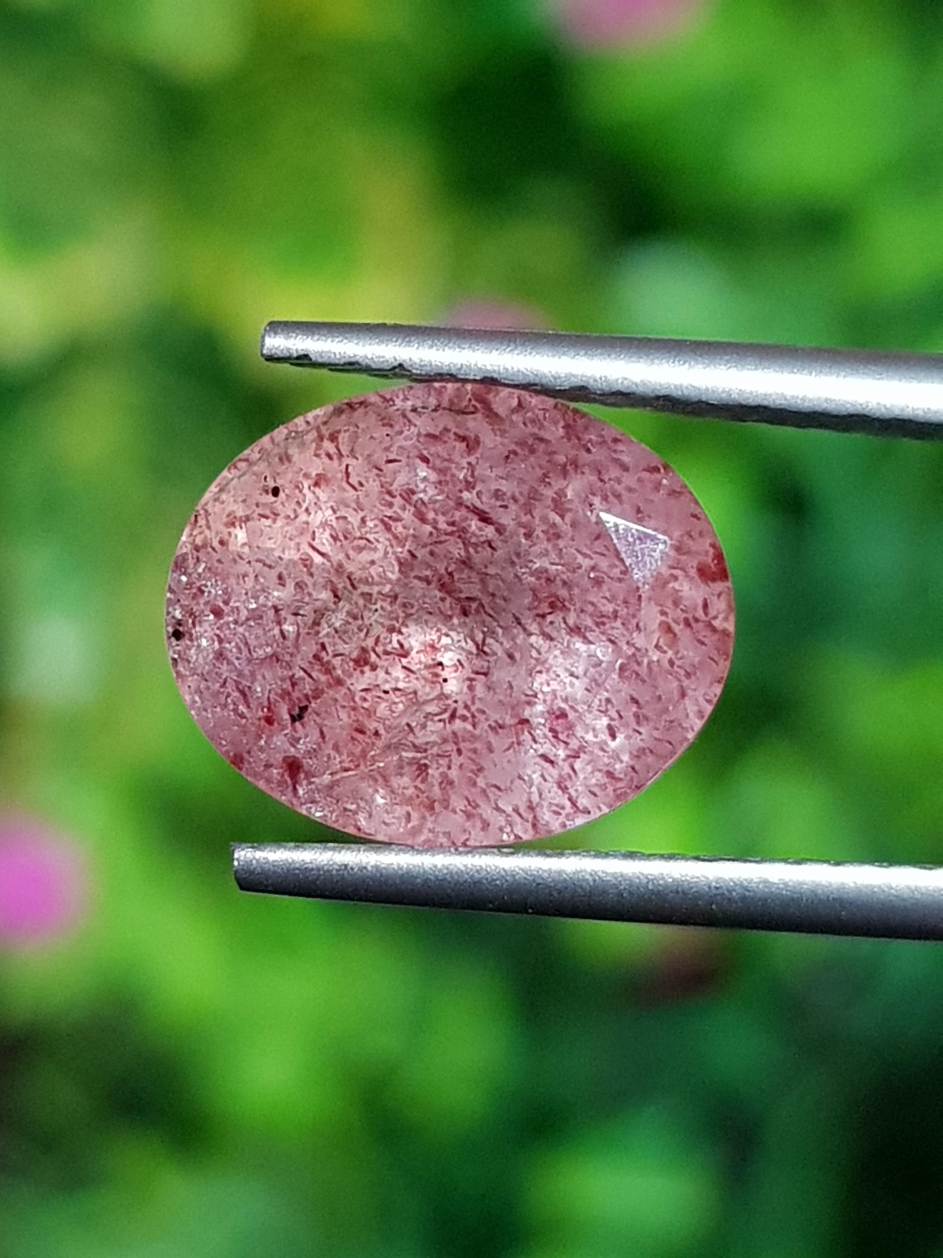 สตอเบอรี่ ควอตซ์ Strawberry Quartz
