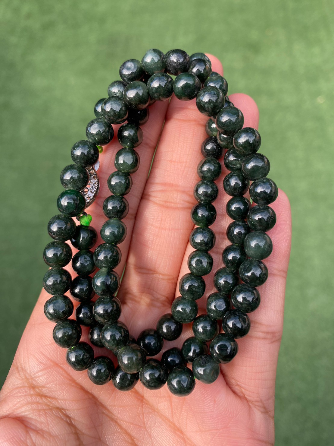 สร้อยคอหยก (Jadeite Necklace)