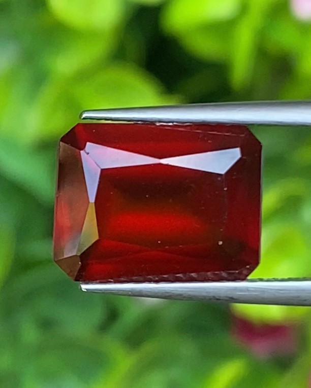 พลอย เฮสโซไนท์ การ์เน็ต Hessonite Garnet
