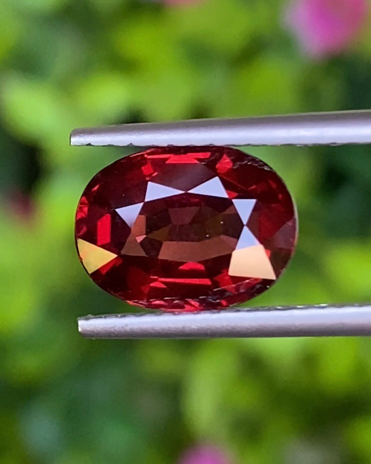 โรโดไลต์ กาเน็ท Natural Rhodolite Garnet