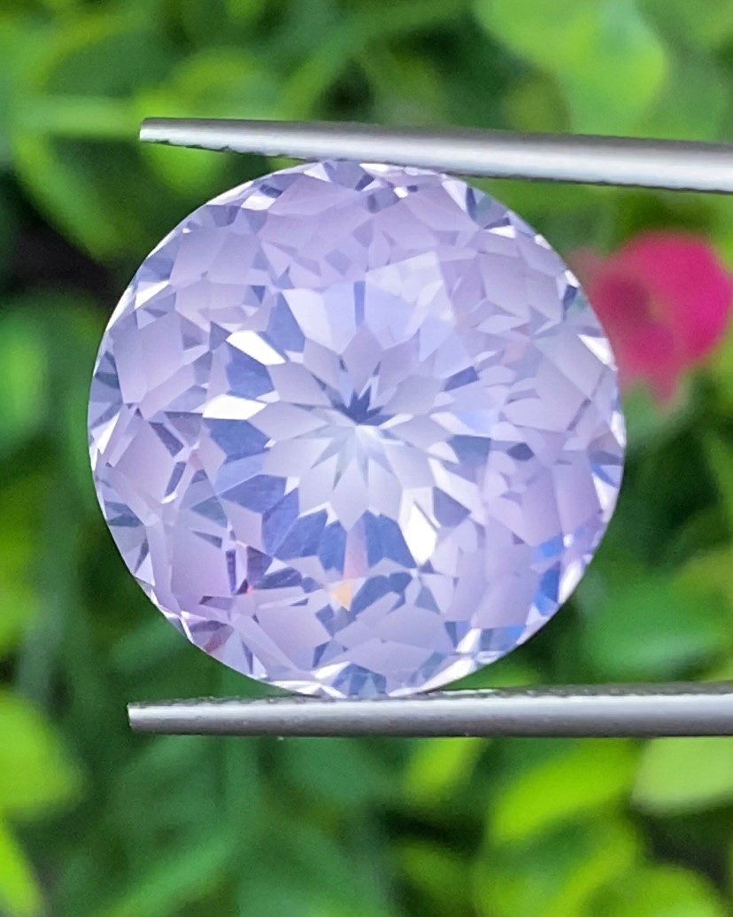 ลาเวนเดอร์ ควอตซ์ Lavender Quartz