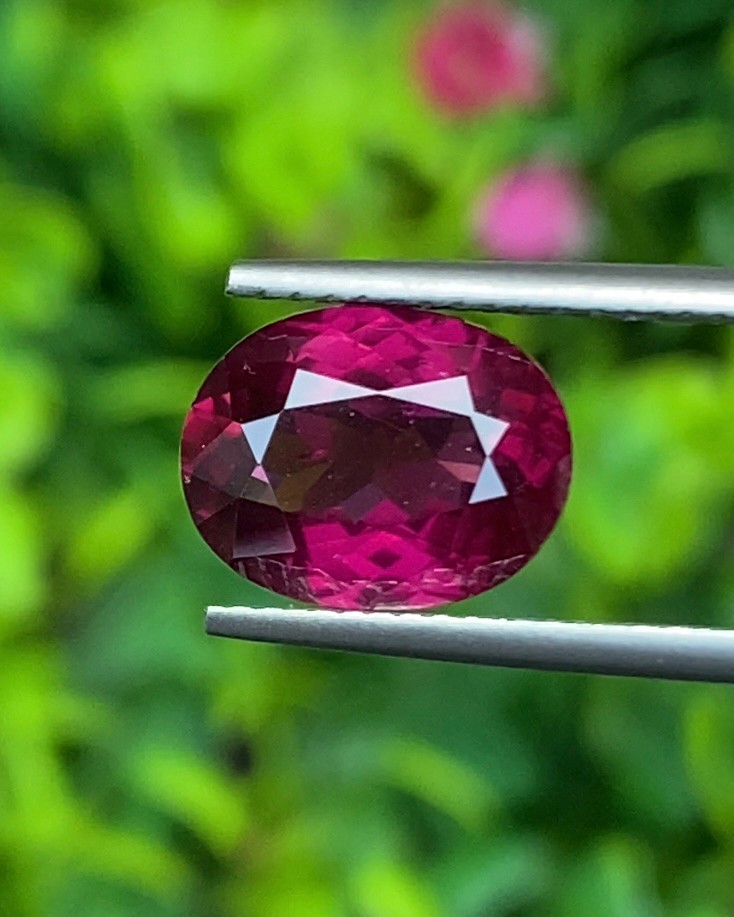 โรโดไลต์ กาเน็ท Natural Rhodolite Garnet