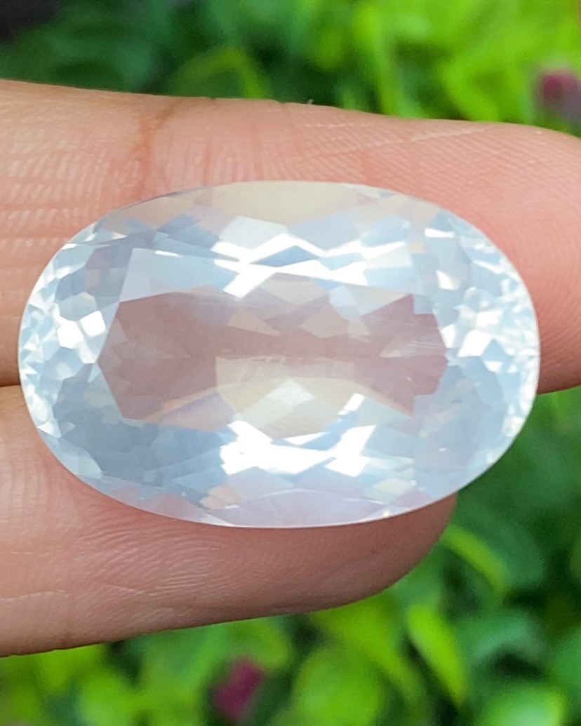 ไวท์ ควอตซ์ White Quartz