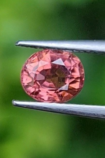 ทัวร์มาลีน Natural Tourmaline