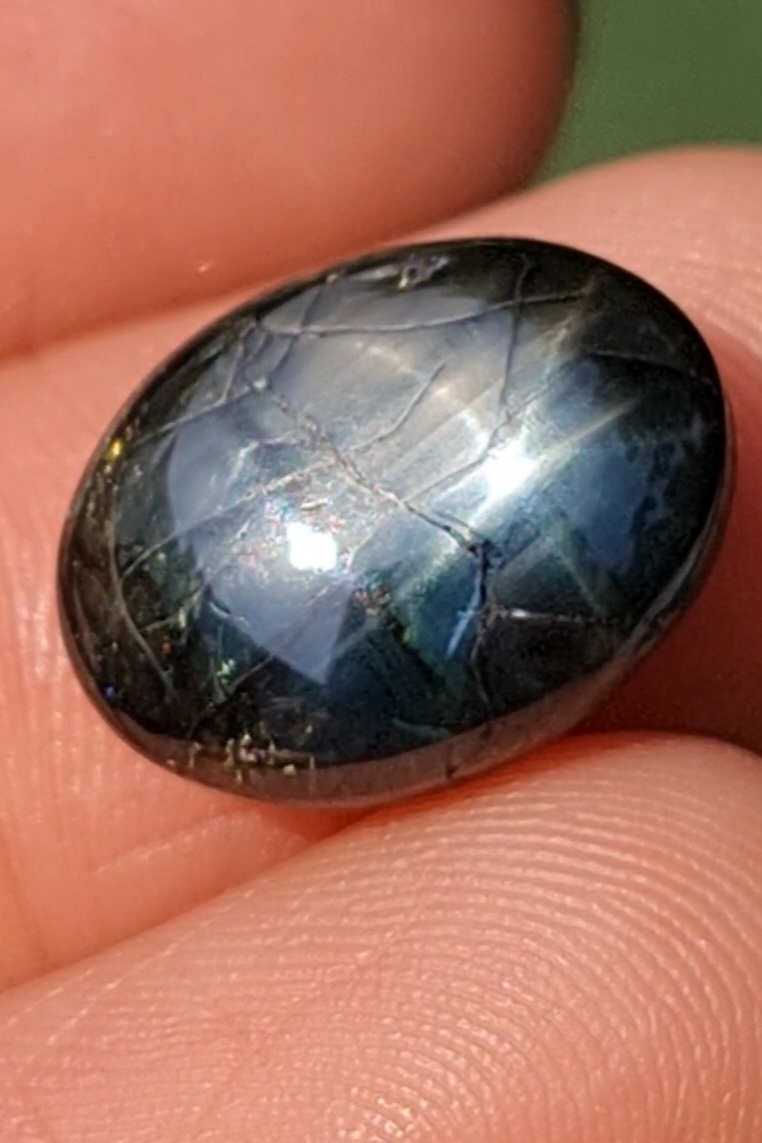 แบล็ค สตาร์ แซฟไฟร์ Natural Star Sapphire