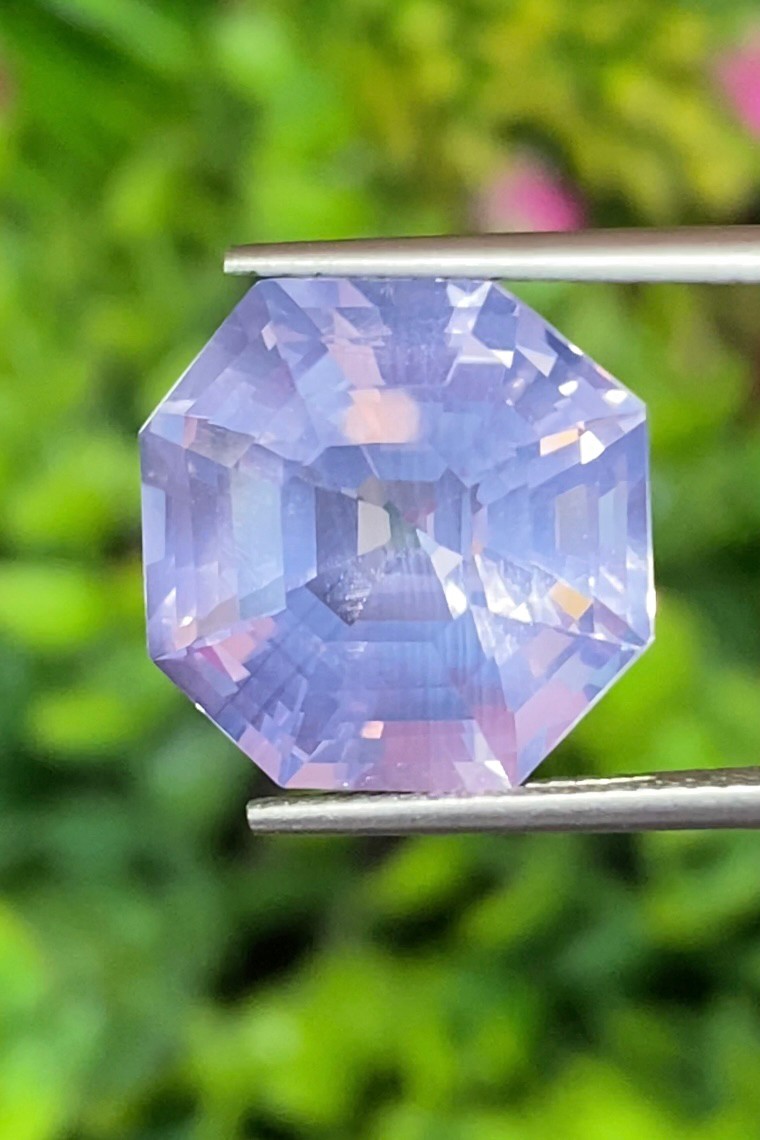 ลาเวนเดอร์ ควอตซ์ Lavender Quartz