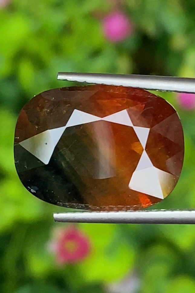 บุษราคัม (Yellow Sapphire)