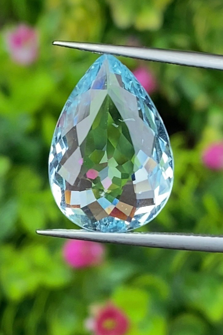 พลอย อความารีน Aquamarine