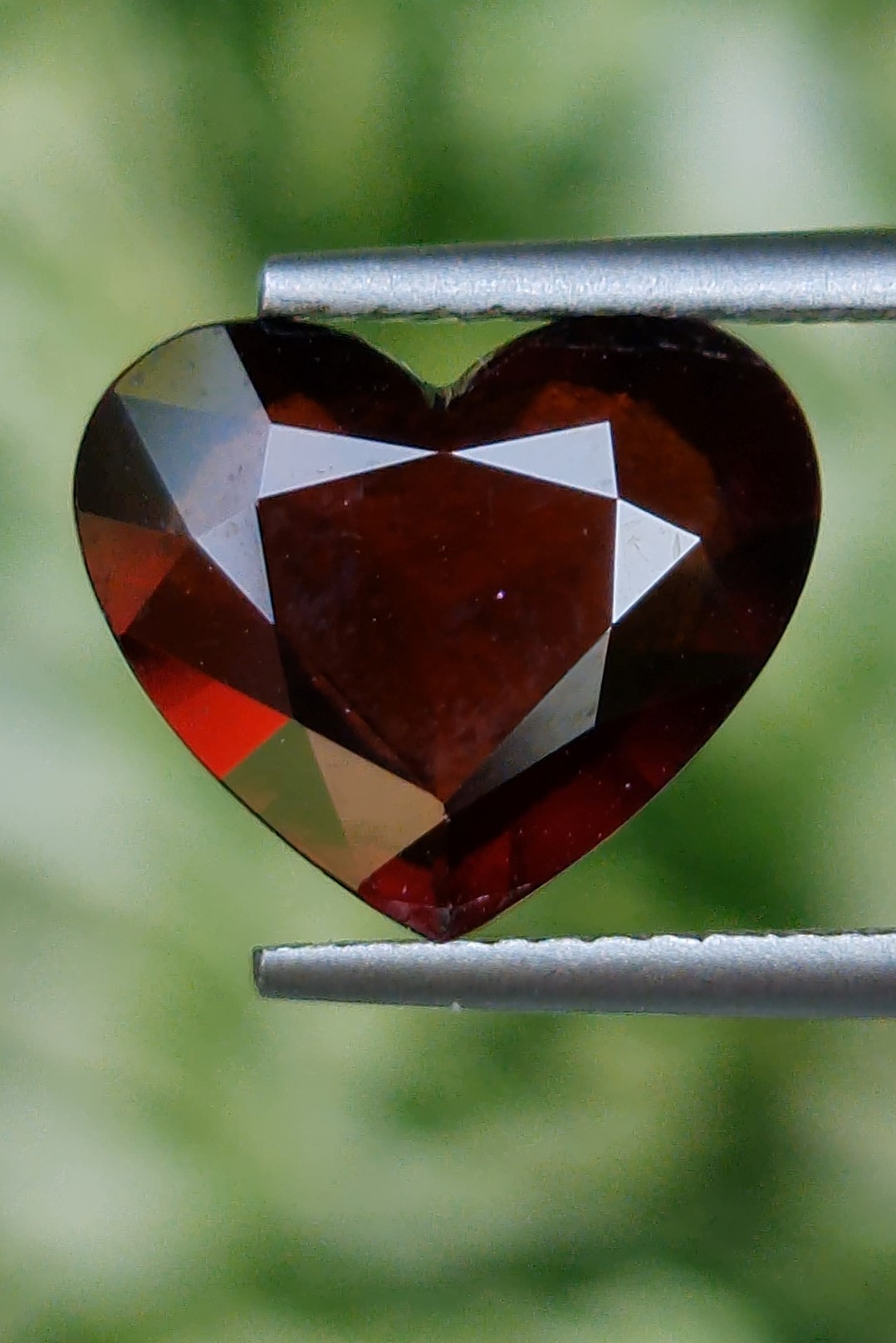พลอย เฮสโซไนท์ การ์เน็ต Hessonite Garnet