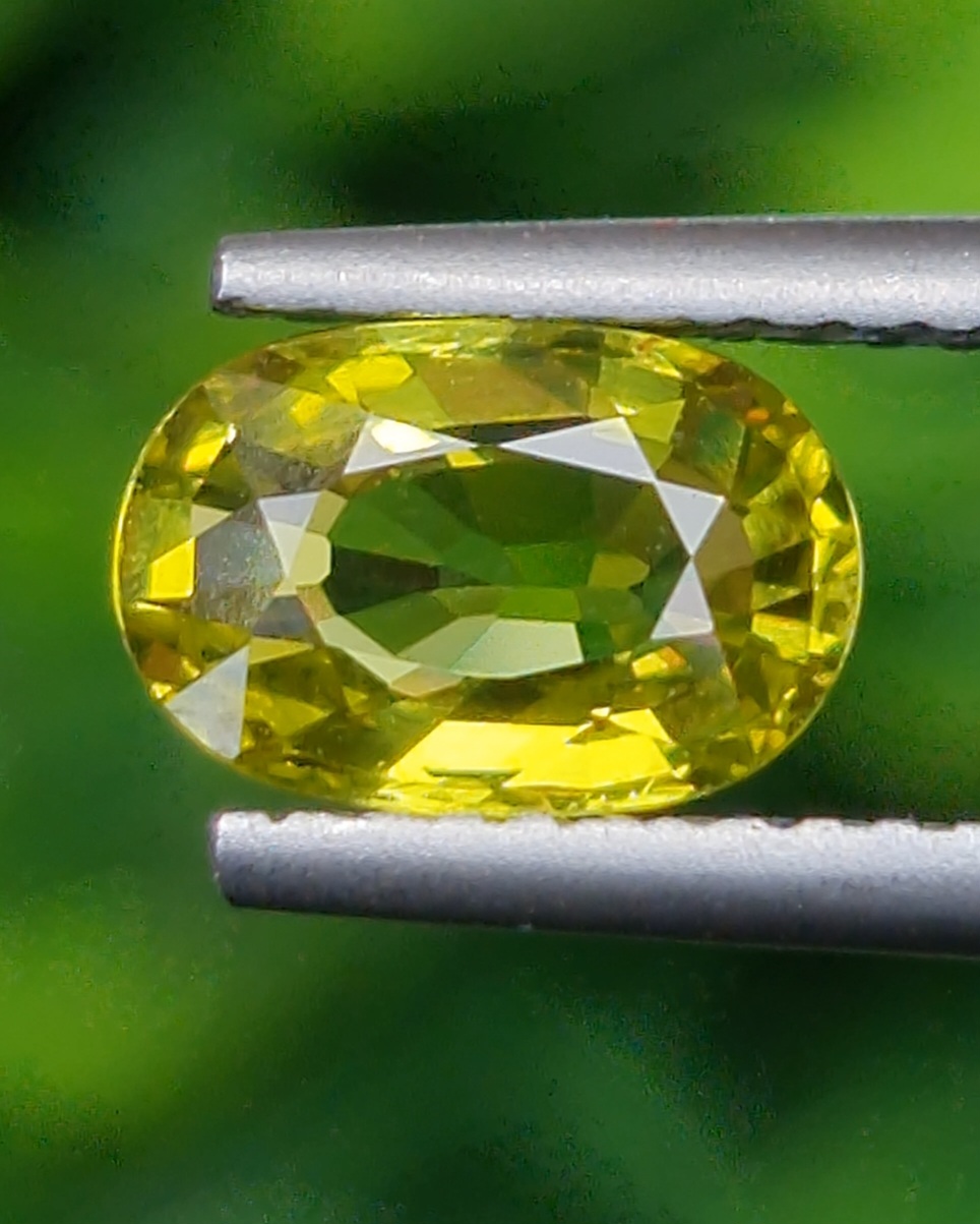 พลอย คริโซเบริล Natural Chrysoberyl