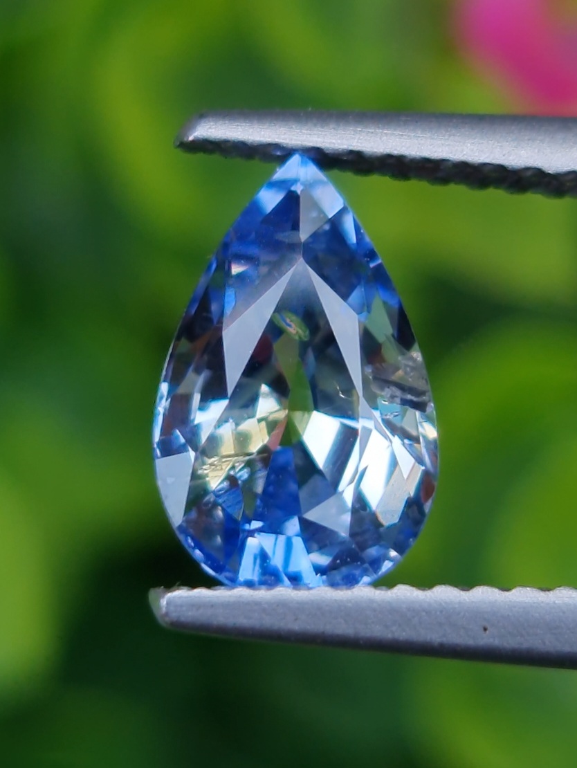 แซฟไฟร์ 2 สี Bi-Color Sapphire