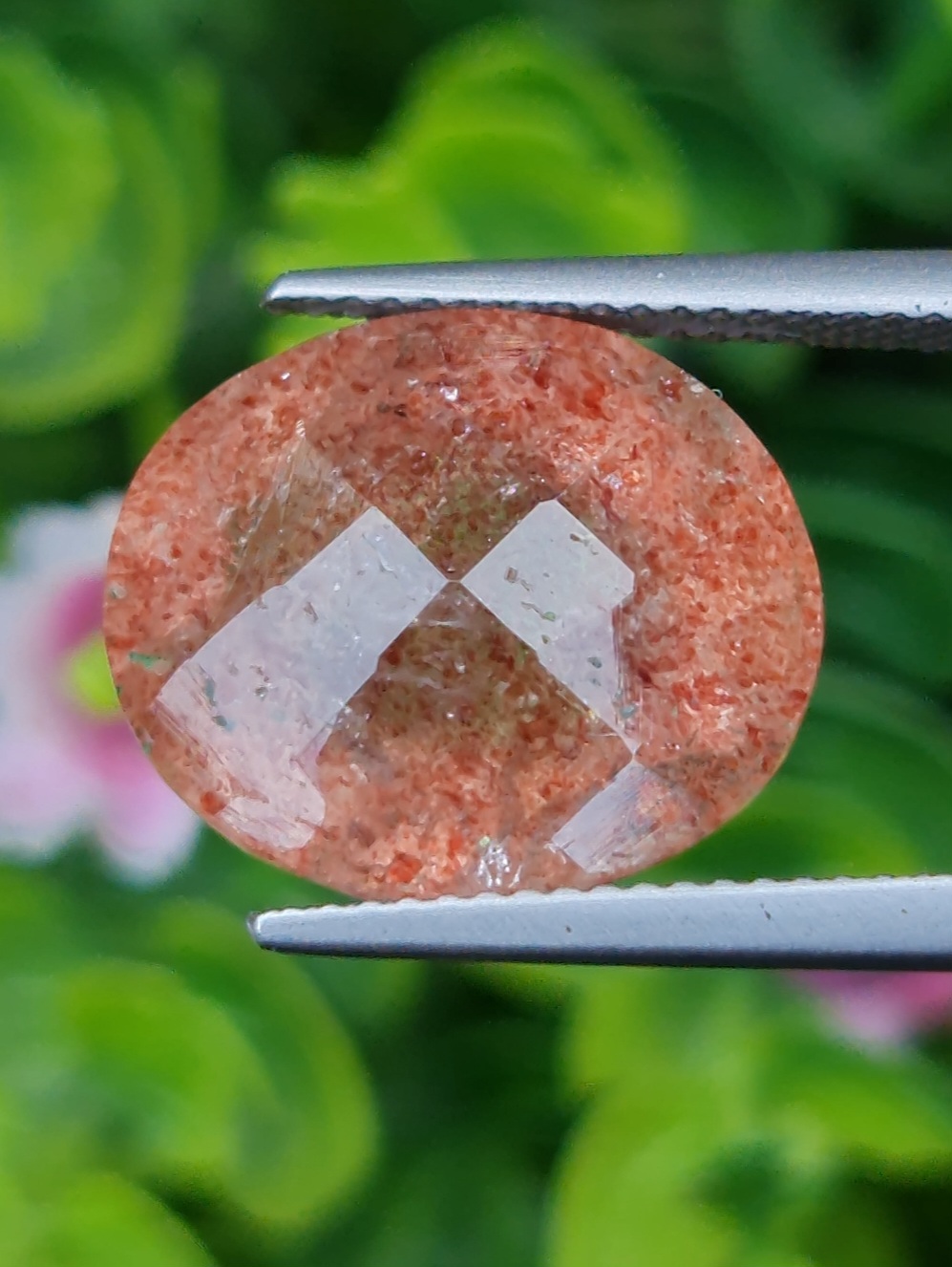 สตอเบอรี่ ควอตซ์ Strawberry Quartz