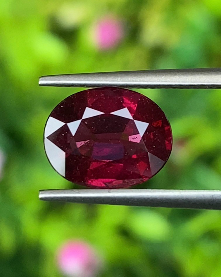 โรโดไลต์ กาเน็ท Natural Rhodolite Garnet