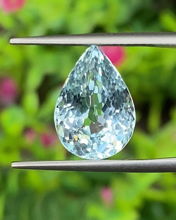 พลอย อความารีน Aquamarine