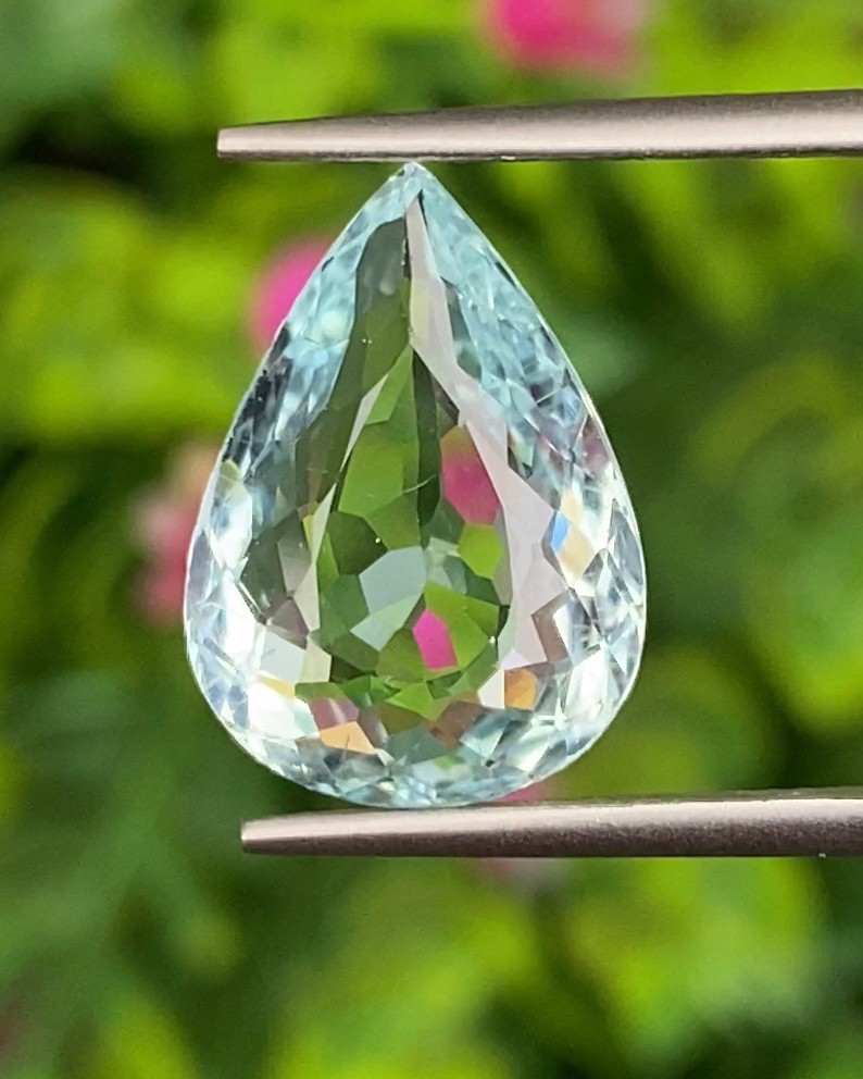 พลอย อความารีน Aquamarine