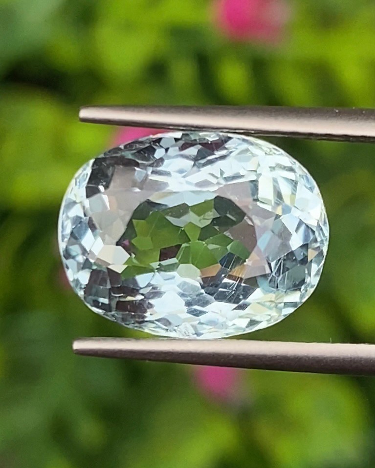 พลอย อความารีน Aquamarine