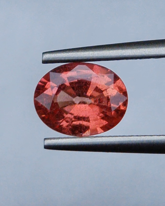ออเรนจ์ แซฟไฟร์ Orange Sapphire