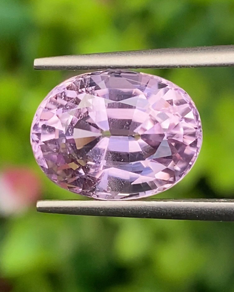 คุนไซท์ Natural Kunzite