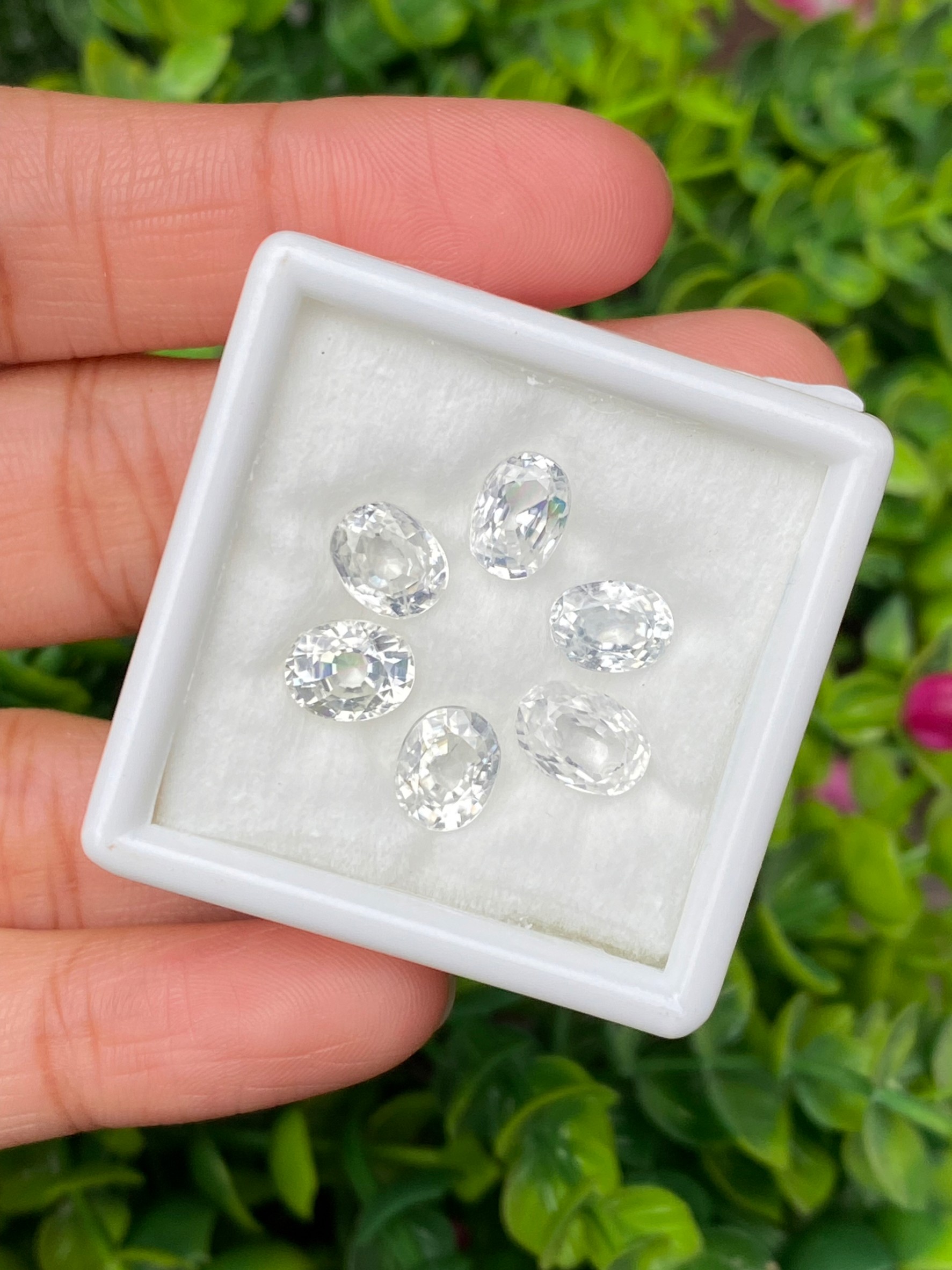 เพทาย Natural Zircon
