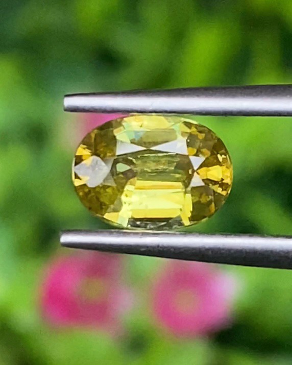 สฟีน Natural Sphene