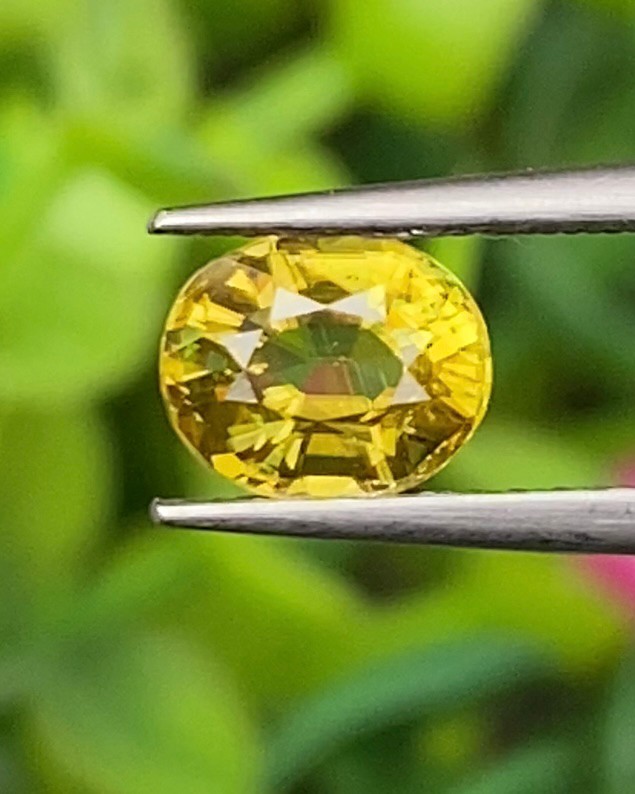 สฟีน Natural Sphene