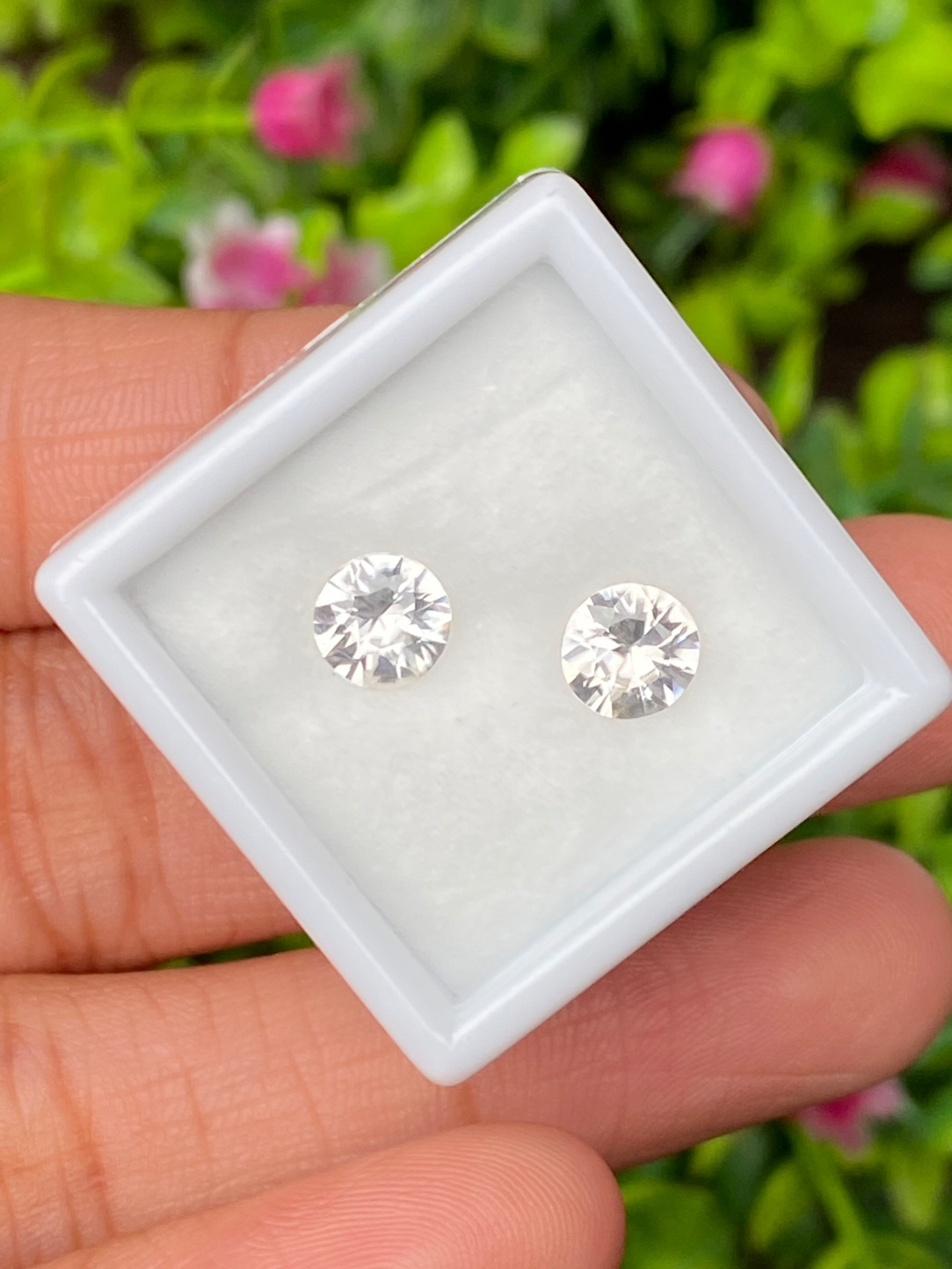 เพทาย Natural Zircon