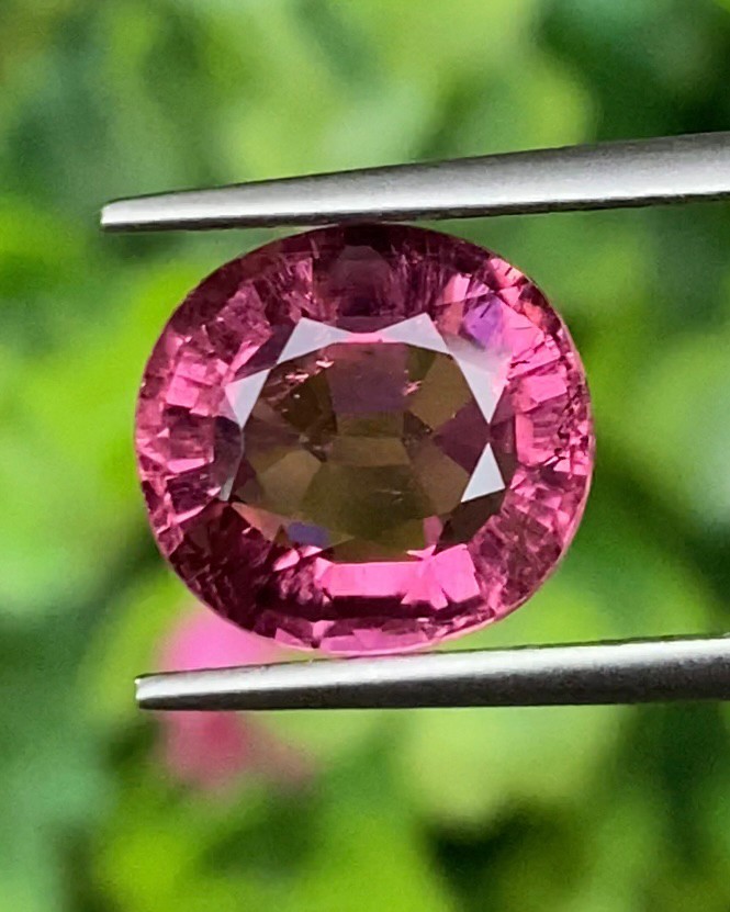 ทัวร์มาลีน Natural Tourmaline