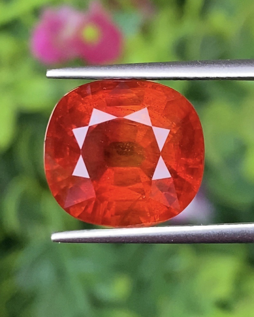 บุษราคัม (Yellow Sapphire)