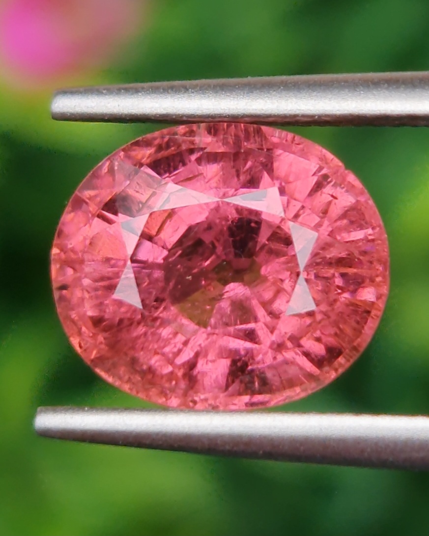 ทัวร์มาลีน Natural Tourmaline
