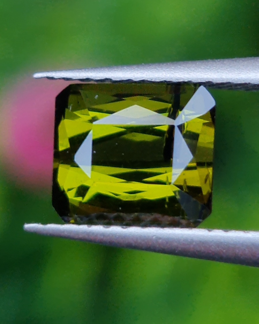 ทัวร์มาลีน Natural Tourmaline
