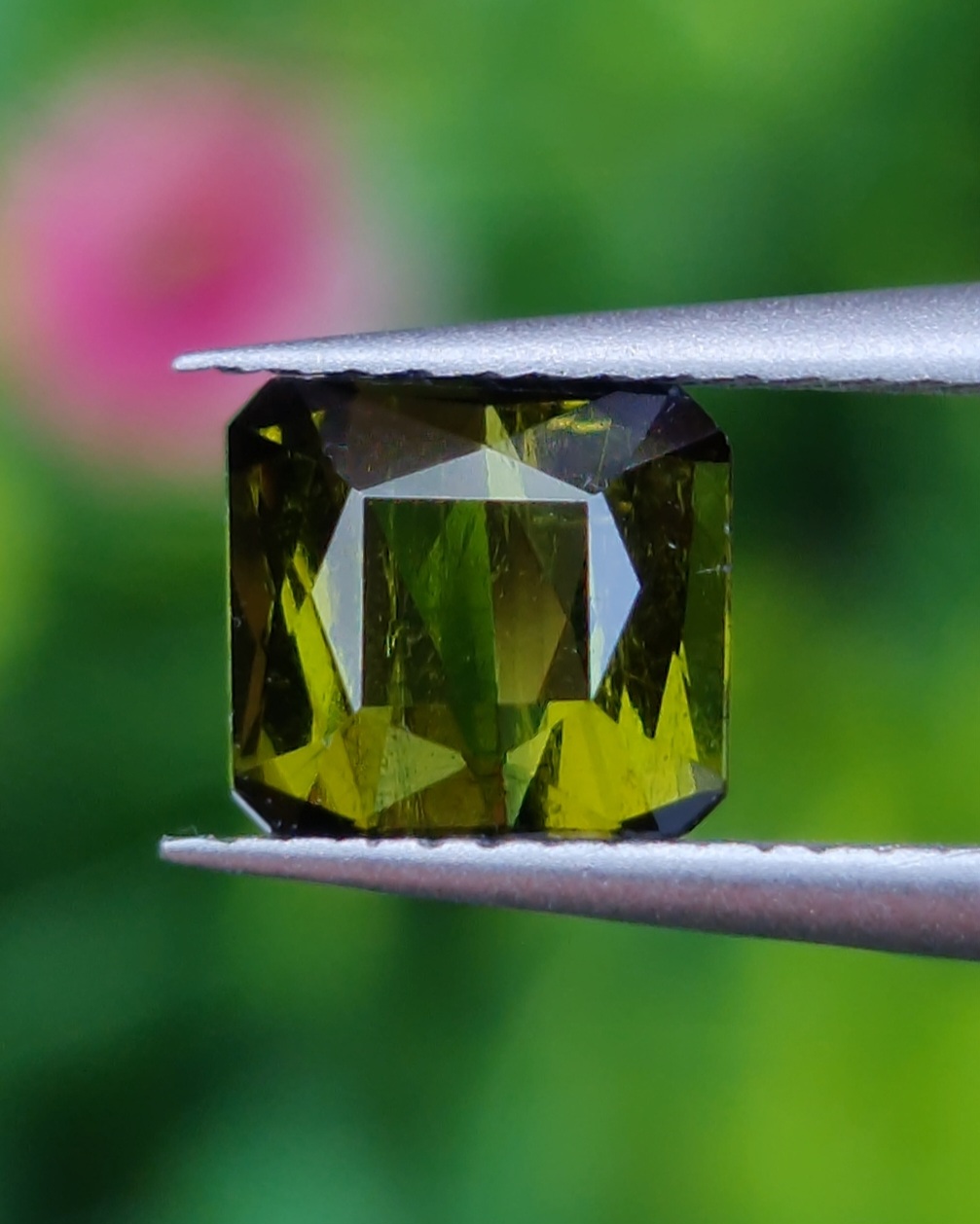 ทัวร์มาลีน Natural Tourmaline