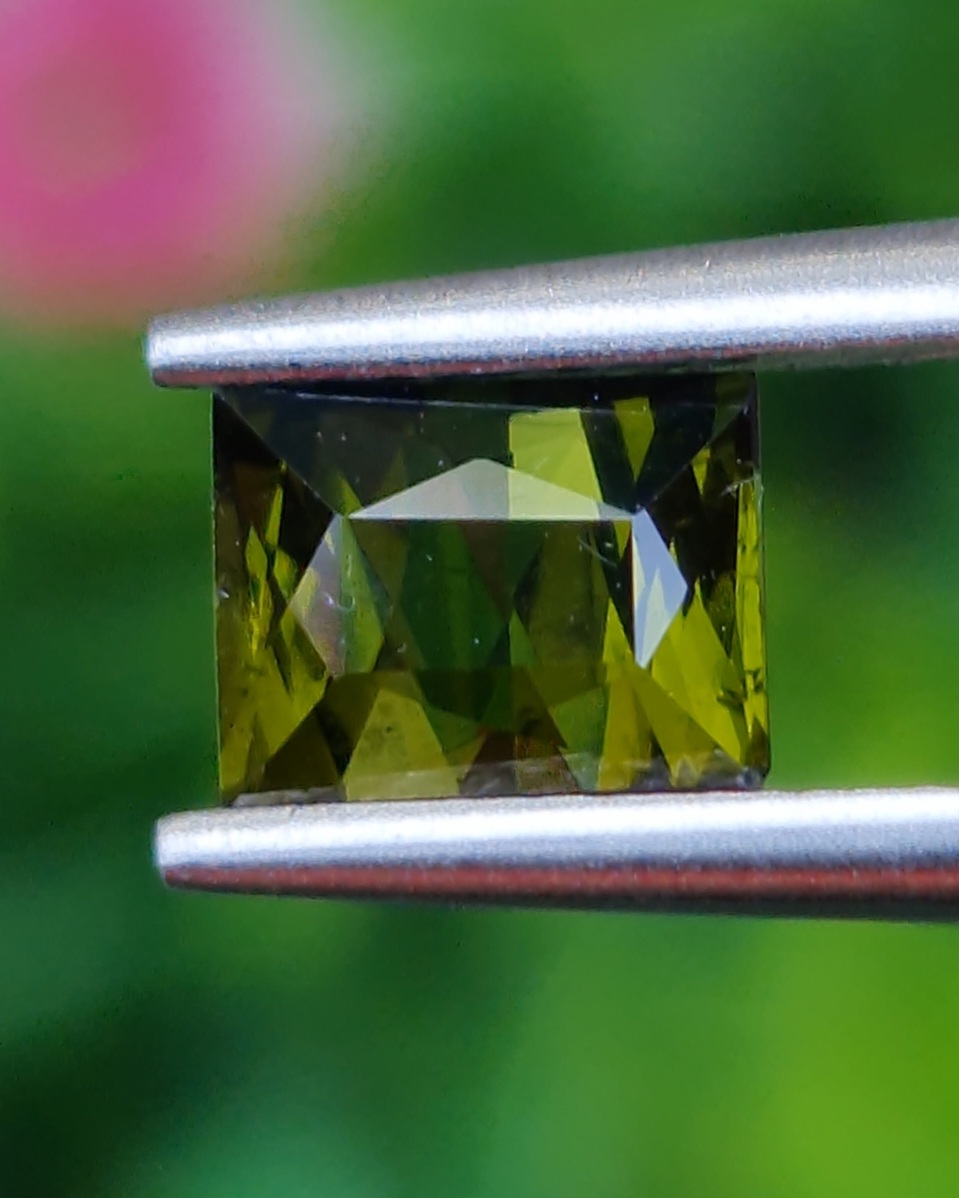 ทัวร์มาลีน Natural Tourmaline