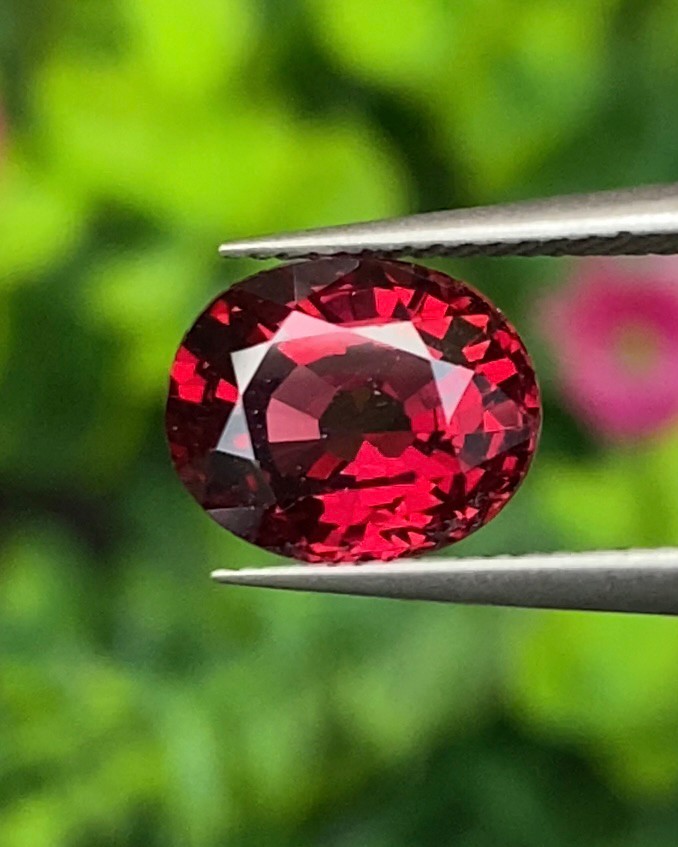 โรโดไลต์ กาเน็ท Natural Rhodolite Garnet
