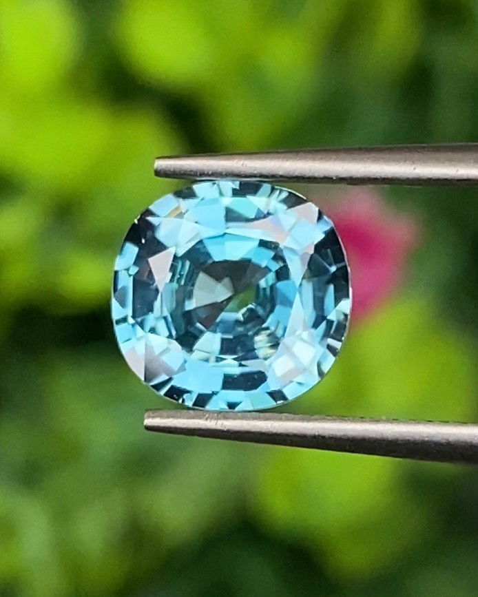 เพทาย Natural Zircon