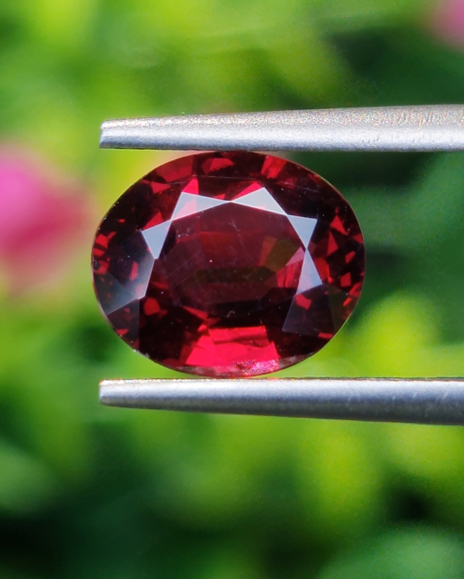 โรโดไลต์ กาเน็ท Natural Rhodolite Garnet